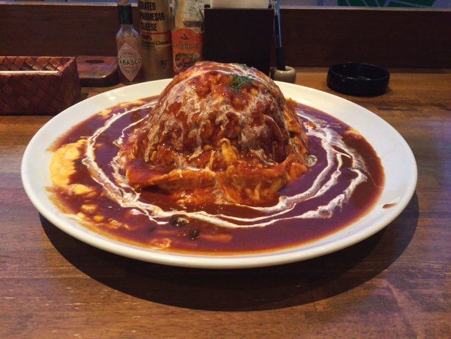 【ベビーフェイスプラネッツ パセオ野間大池店】スモウレスラーサイズ（５人前）のふわふわ帽子のオムライスに挑戦してきました！