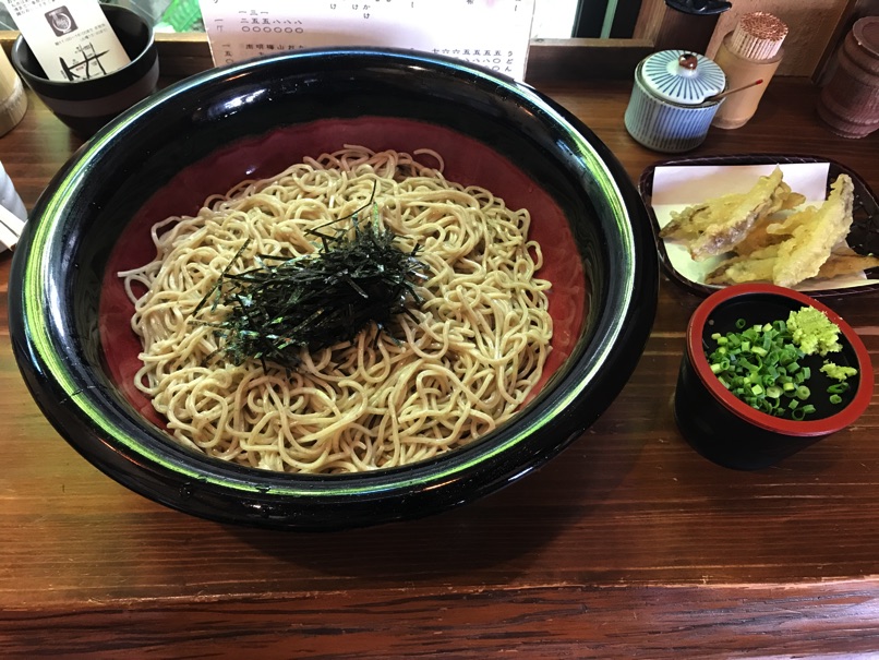 【春月庵 承天寺前店 】１４時以降に全員集合！うどん・そば食べ放題でお値段以上に味わってきました。