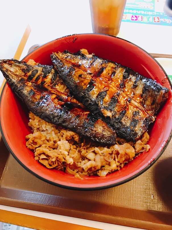 【すき家】期間限定「さんま牛」さんまの蒲焼きが柔らかくてビックリ！