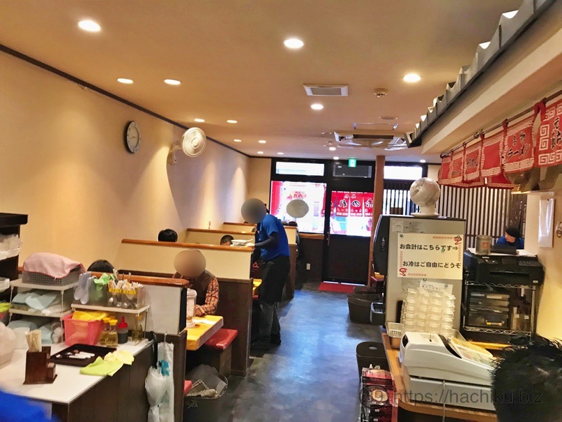 akanoren_11.jpg 天神赤のれん 店内