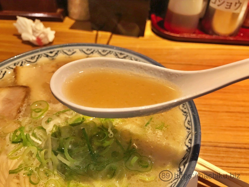 akanoren_23.jpg 天神赤のれん ラーメン スープ