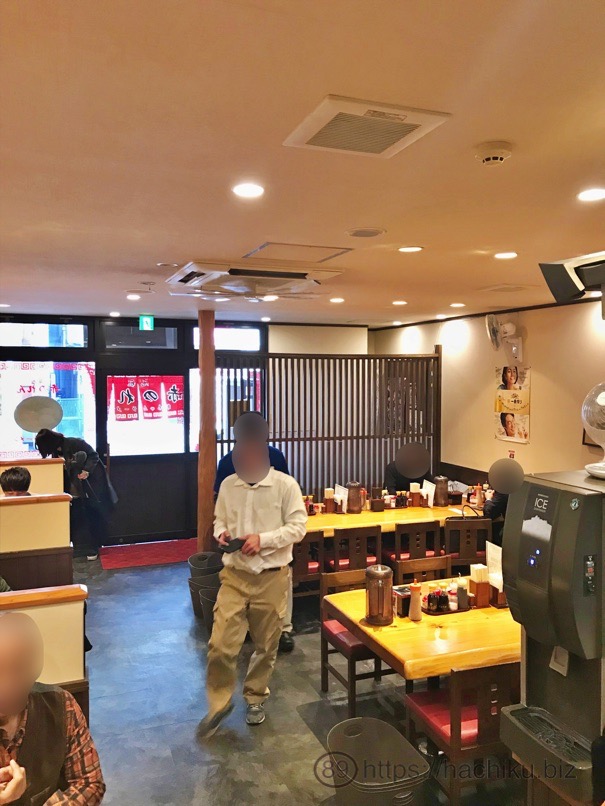 akanoren_34.jpg 天神赤のれん 店内