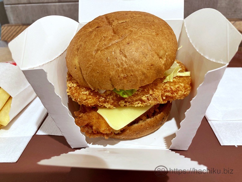 KFC_DX-chicken-sand10.jpg KFC DX chicken sand10