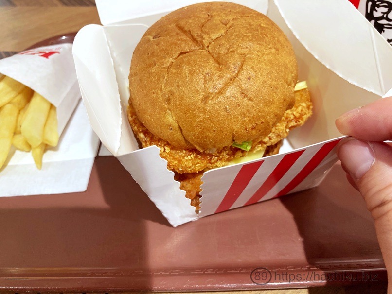 KFC_DX-chicken-sand8.jpg KFC DX chicken sand8